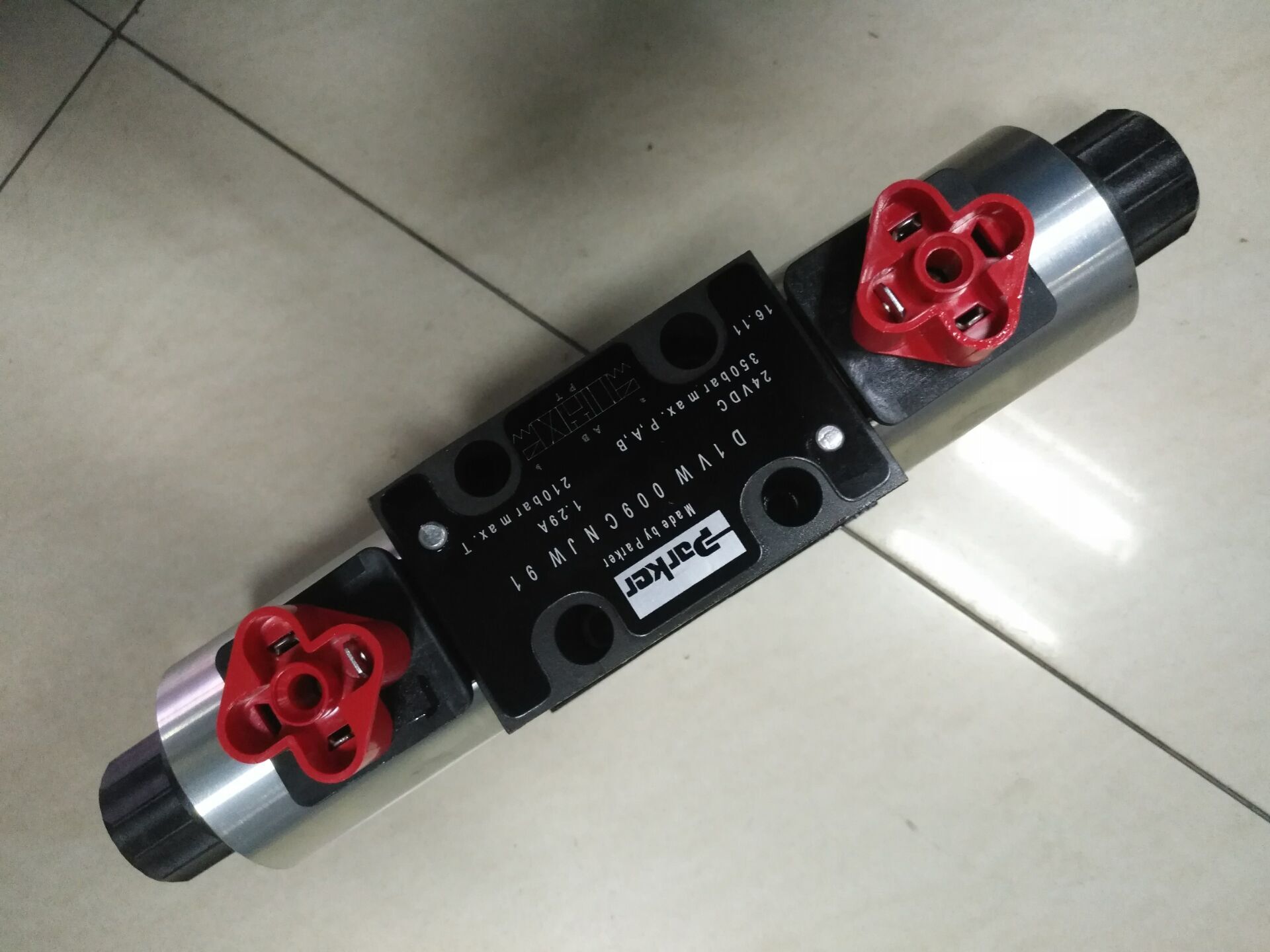 D1VW009CNJW91.jpg D1VW009CNJW91.jpg